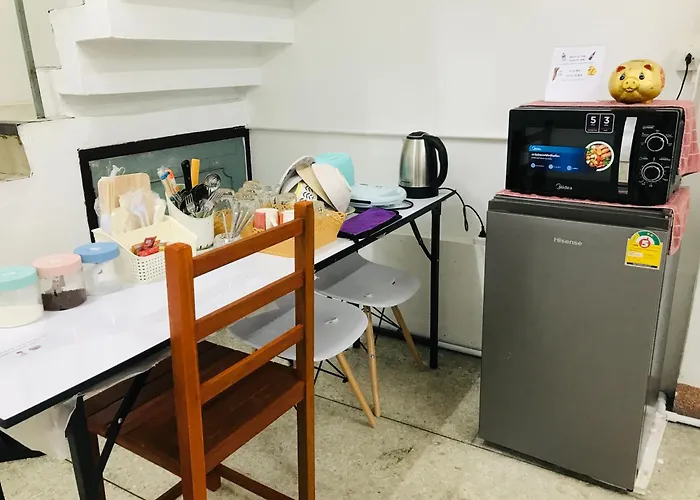 Silom Albergue