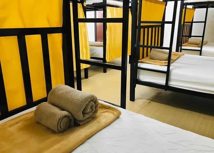 Silom Albergue *