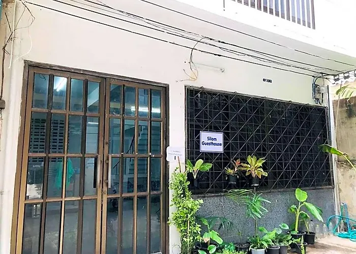 Silom Albergue *